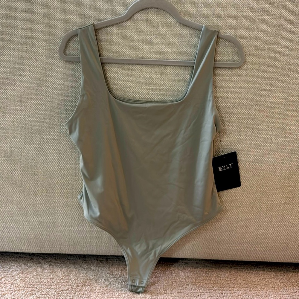NWT BYLT WILLOW SQUARE NECK BODYSUIT SZ L